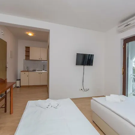 Lito Apartmán