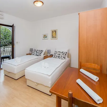Lito Apartmán *