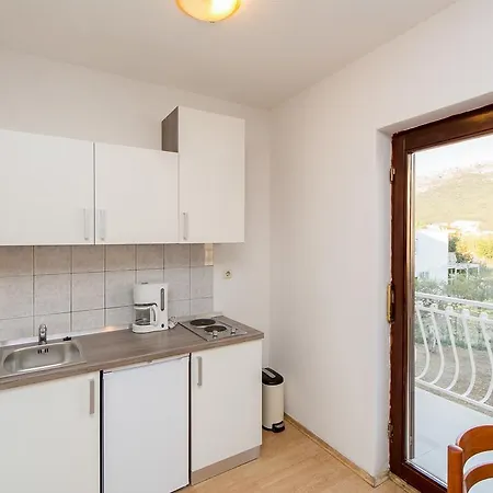 Lito Apartment *
