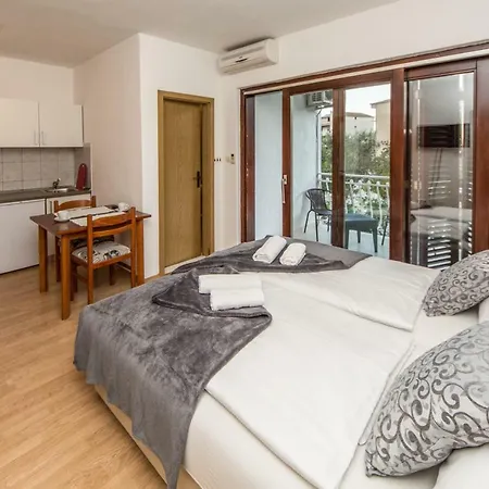 Apartment Lito *