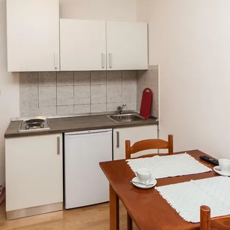 Lito Apartment *